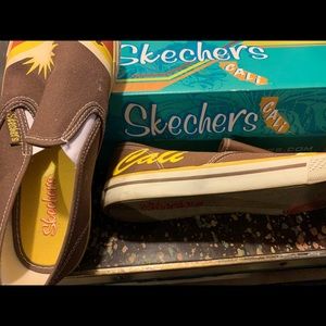 Skechers Cali canvas slip on shoes size 7